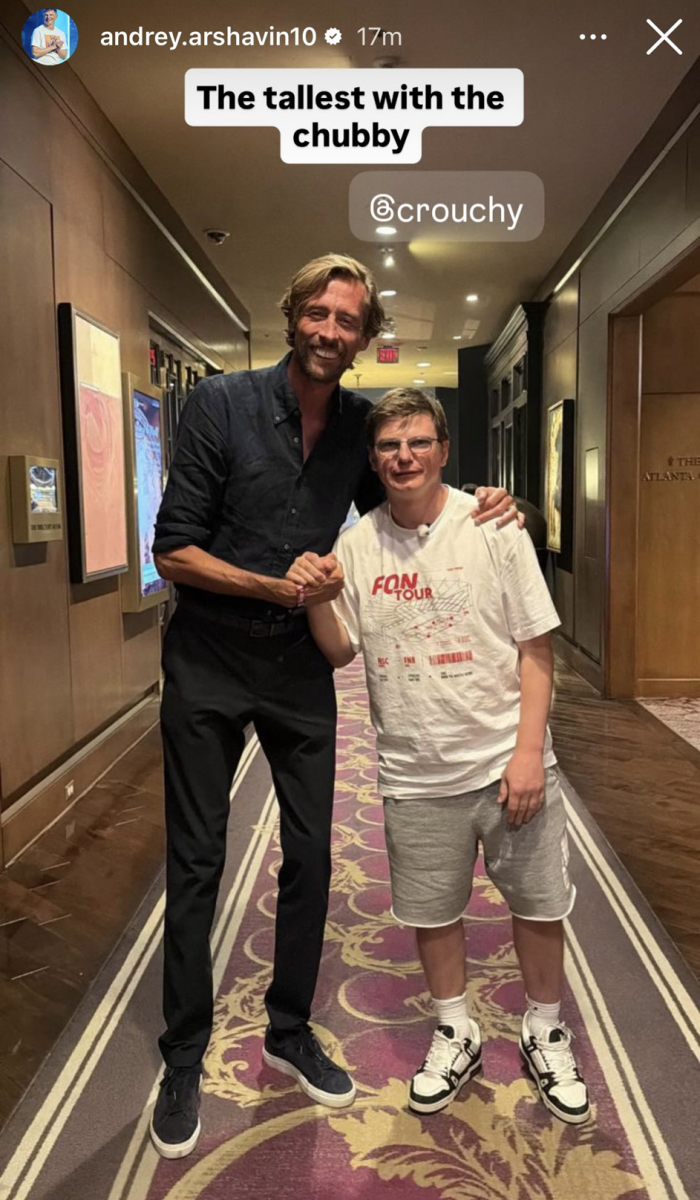 Andrey Arshavin PO LATACH zrobił sobie fotkę z Peterem Crouchem xD